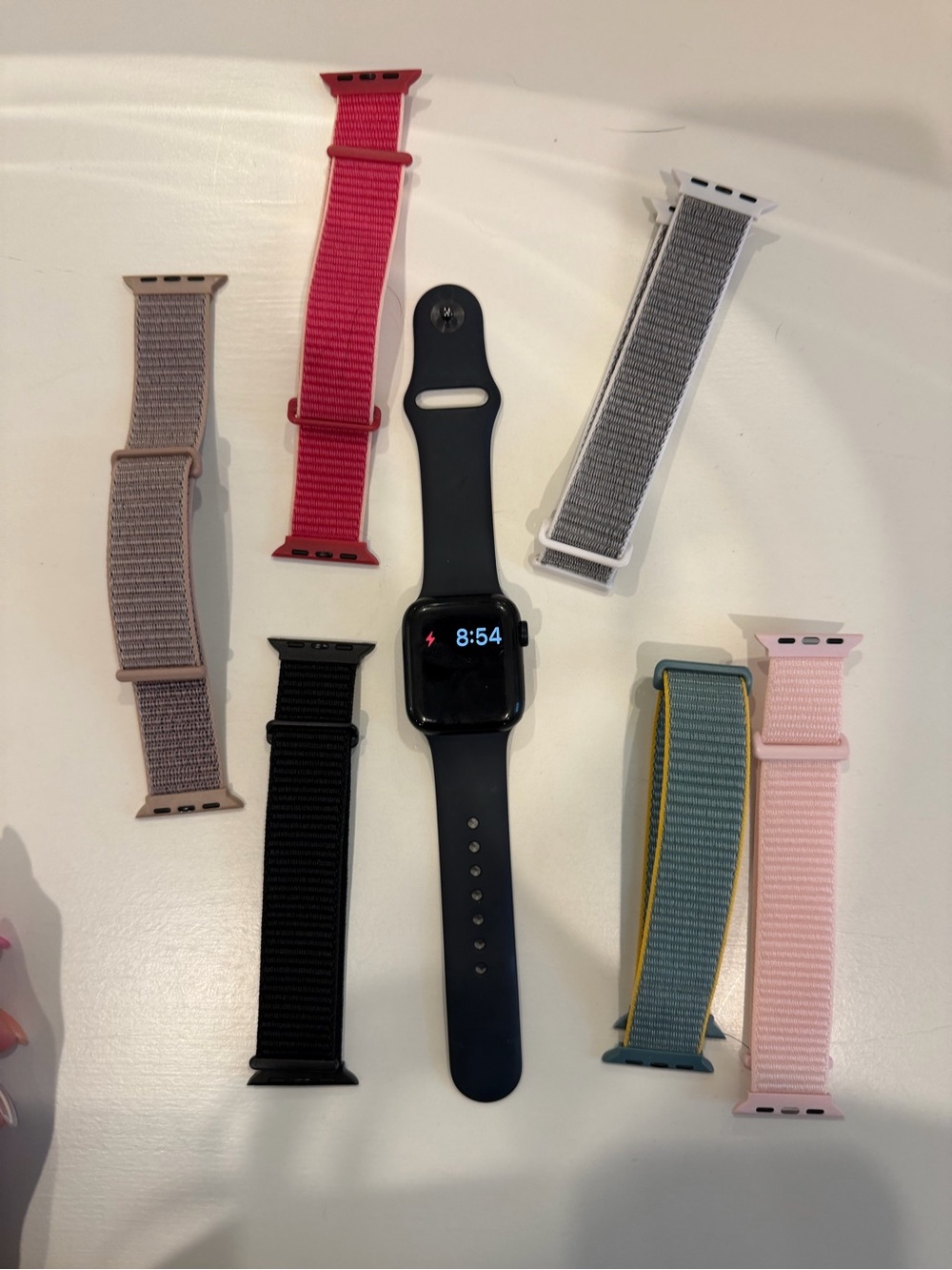Black Applewatch SE 40mm with + spare bands